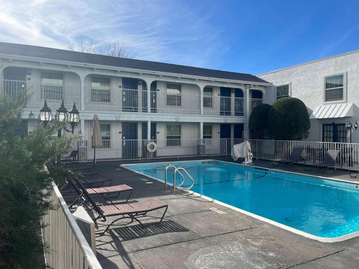 Motel 6 Dallas Tx Downtown Dış mekan fotoğraf